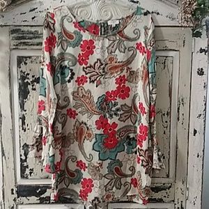 Very cute floral mini dres with flowing sleeves